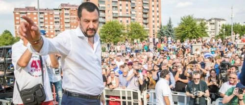 Ξαναχτύπησε ο Σαλβίνι : Θα περάσουν 50 χρόνια για να εκδιώξουμε 500.000 παράνομους μετανάστες από την Ιταλία